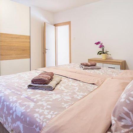 Apartmani Jolly Porec: Blizu Centra I Mora Εξωτερικό φωτογραφία